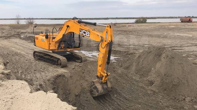 Услуги экскаватора Уссурийск. Аренда спецтехники