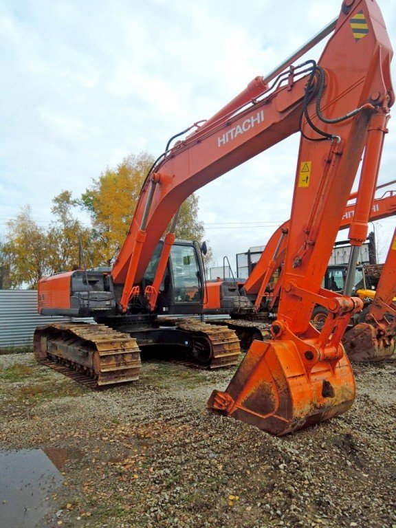 Аренда гусенечного экскаватора Hitachi ZX 330