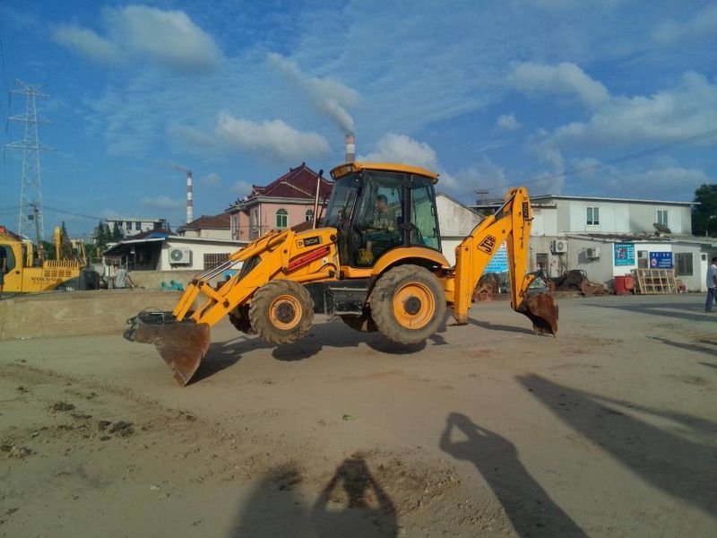 Выполню работы на экскаваторе погрузчике JCB