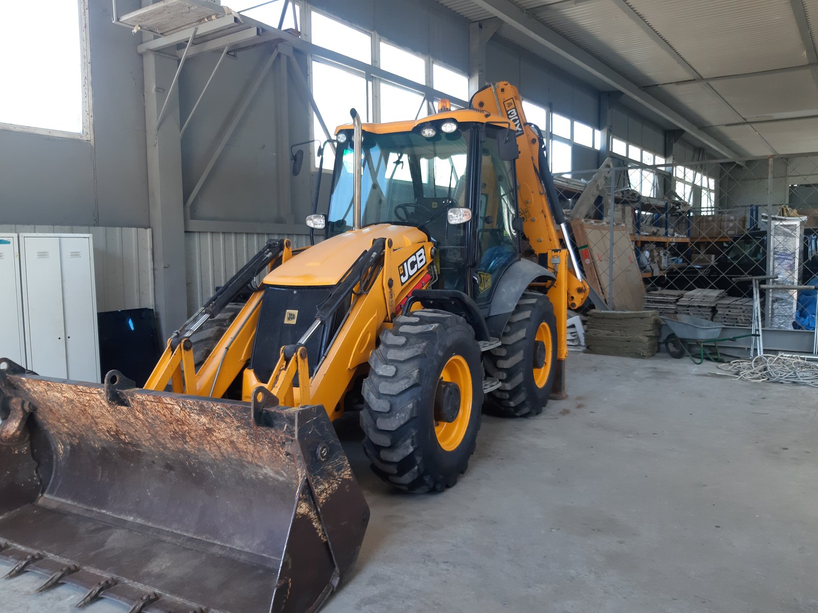 Услуги экскаватор погрузчик jcb 3cx