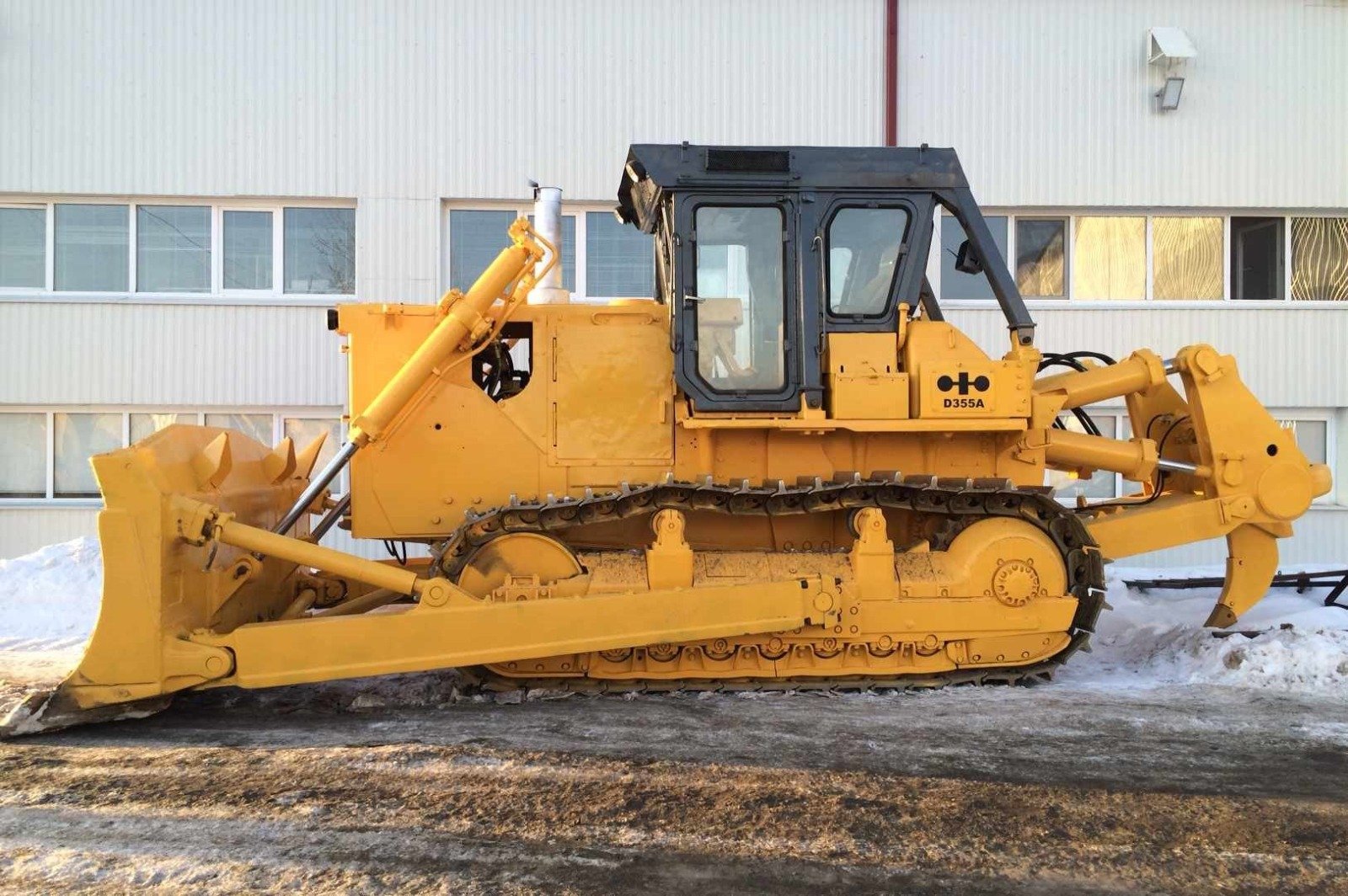 Аренда бульдозер Komatsu D355A с оператором