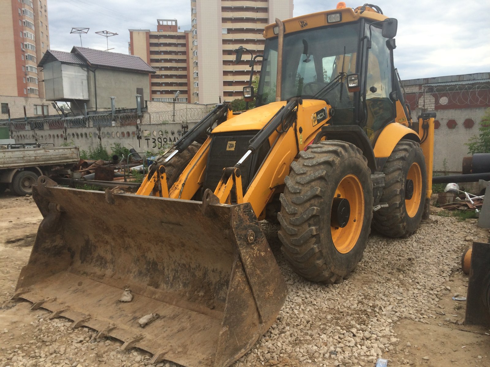 Аренда экскаватора- погрузчика JCB 4CX. Услуги