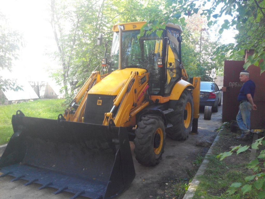 Аренда JCB cx3super с опытным машинистом для раскопок