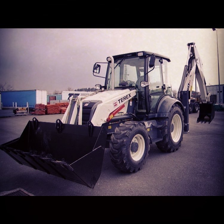 Услуги экскаватора-погрузчика terex