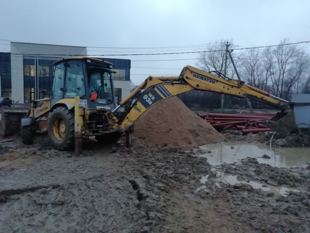 Экскаватор погрузчик от собственника