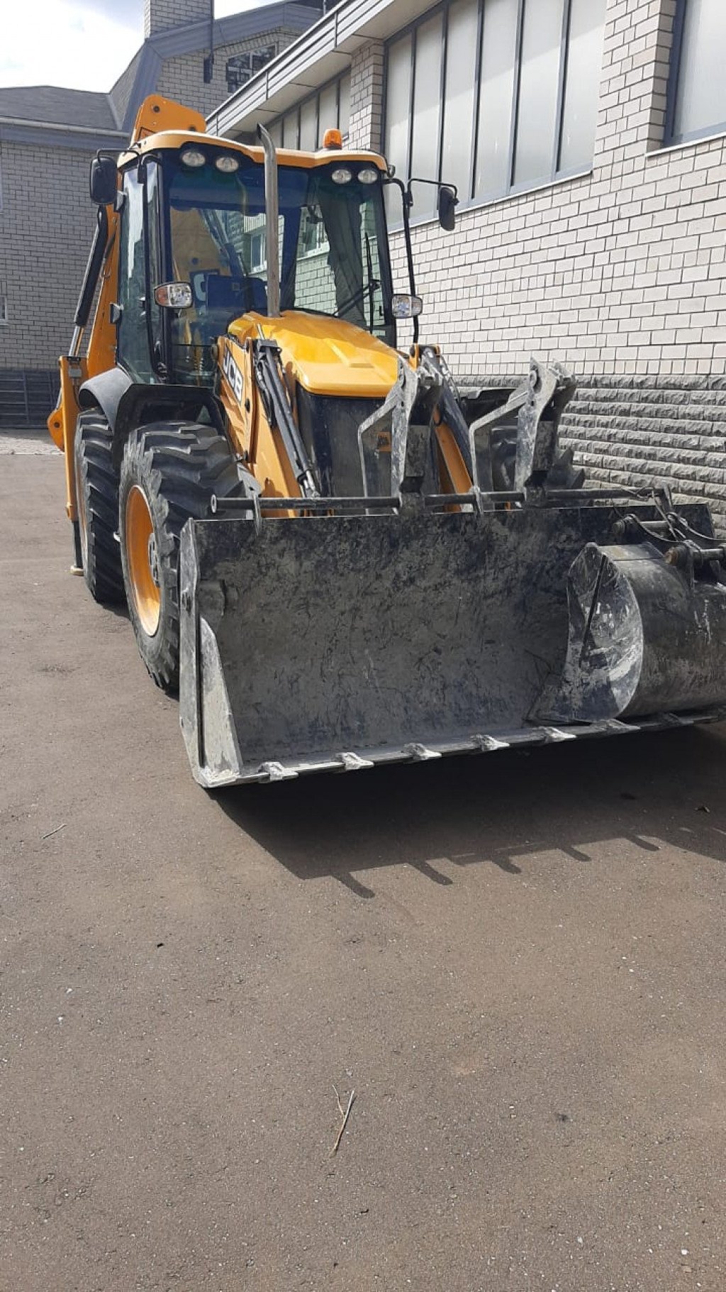 Аренда экскаватора-погрузчика JCB 4CX