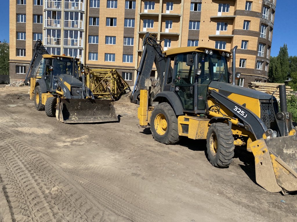 Аренда экскаватора-погрузчика от собственника