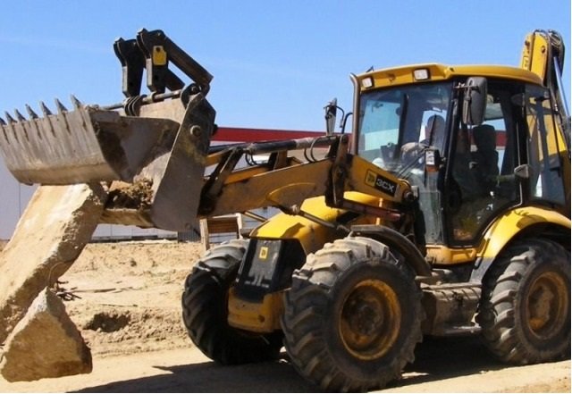 Предоставим в аренду экскаватор - погрузчик JCB