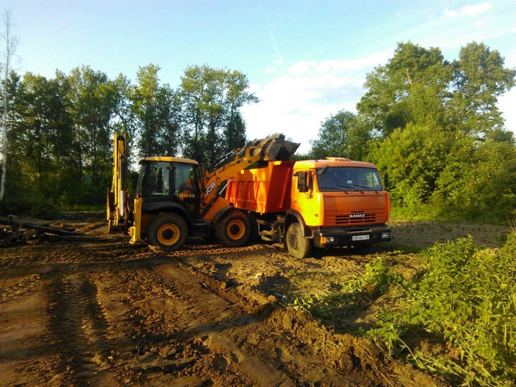 Экскаватор-погрузчик JCB от собственника
