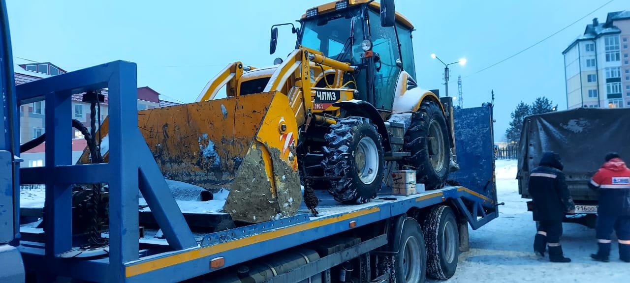 Услуги экскаватора-погрузчика на месторождениях