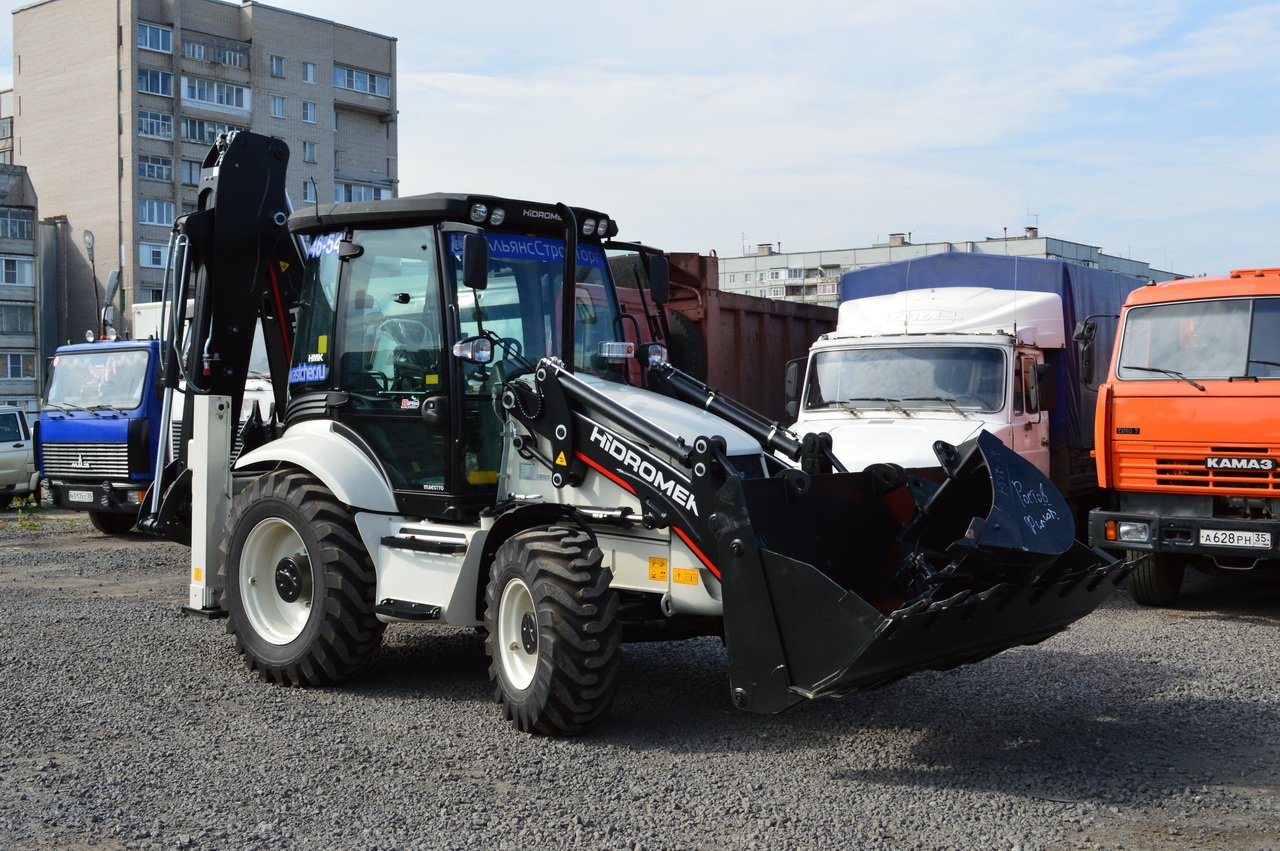 Предлагаю экскаватор погрузчик Hidromek с любой формой оплаты