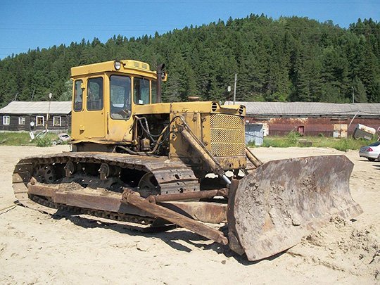 Спецтехника бульдозер Т-170