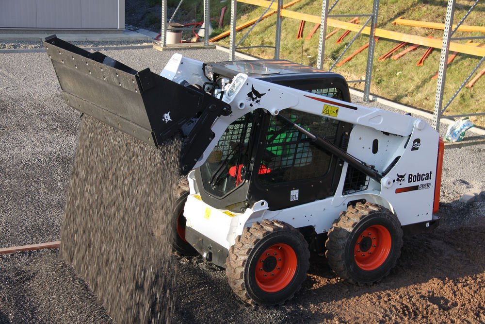 Минипогрузчики BOBCAT гусеничные и колесные