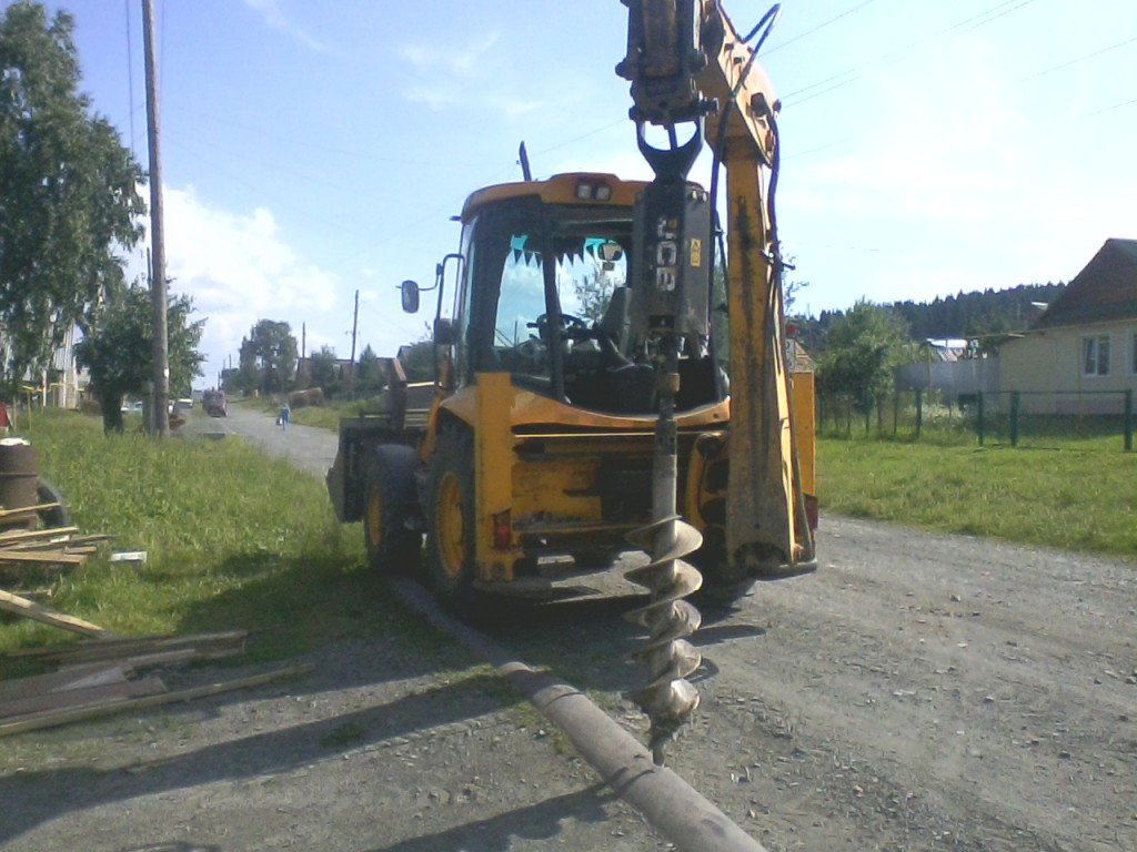 Аренда JCB - ямобур