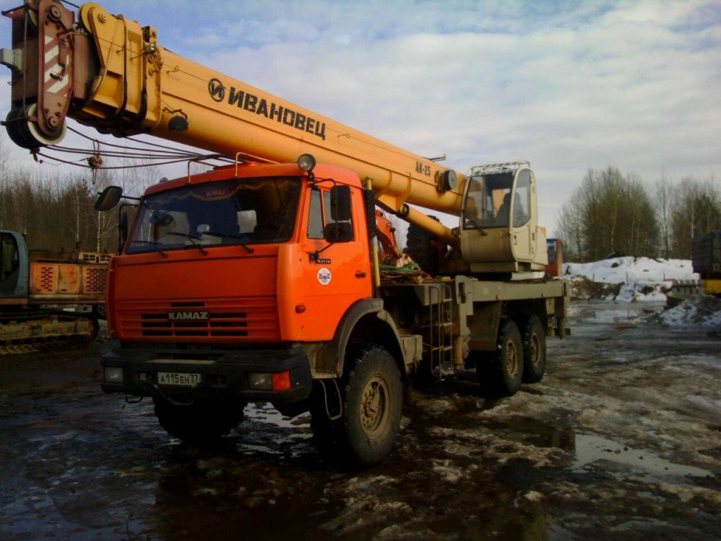 Автокран 25т 32т 50т 70т стрела до 64м вездеход