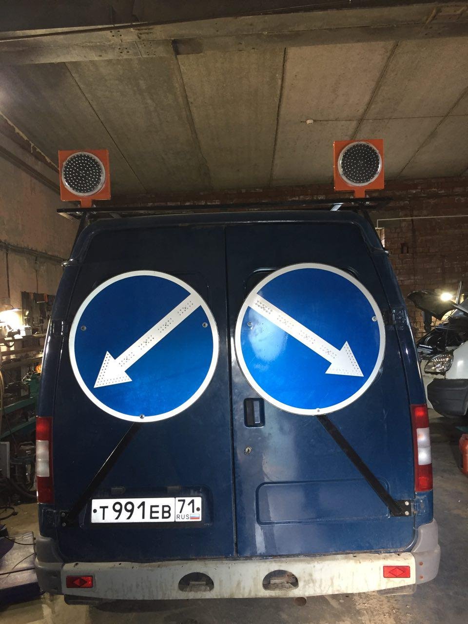 Машина прикрытия в аренду