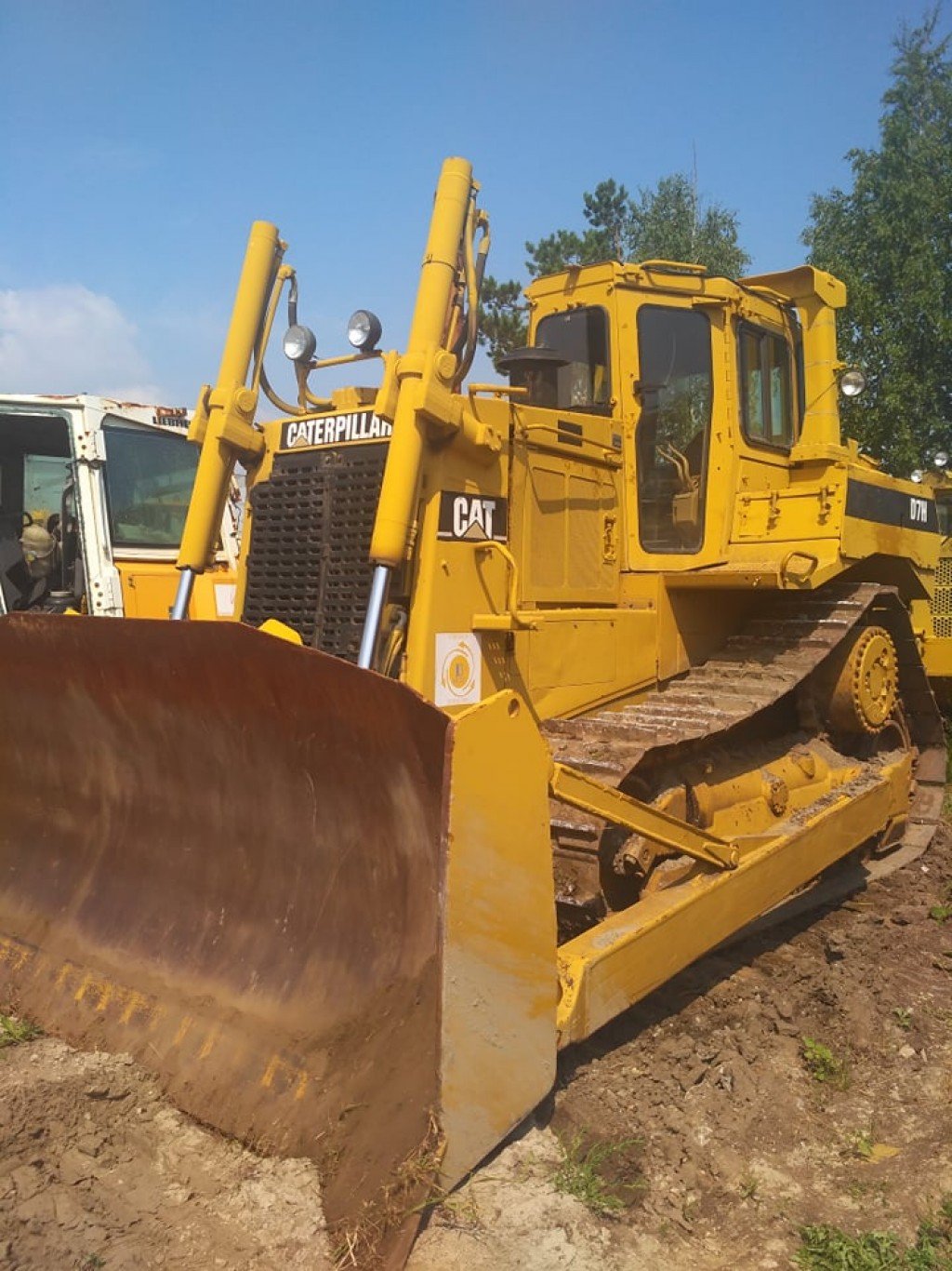 Бульдозер Caterpillar D7H в аренду