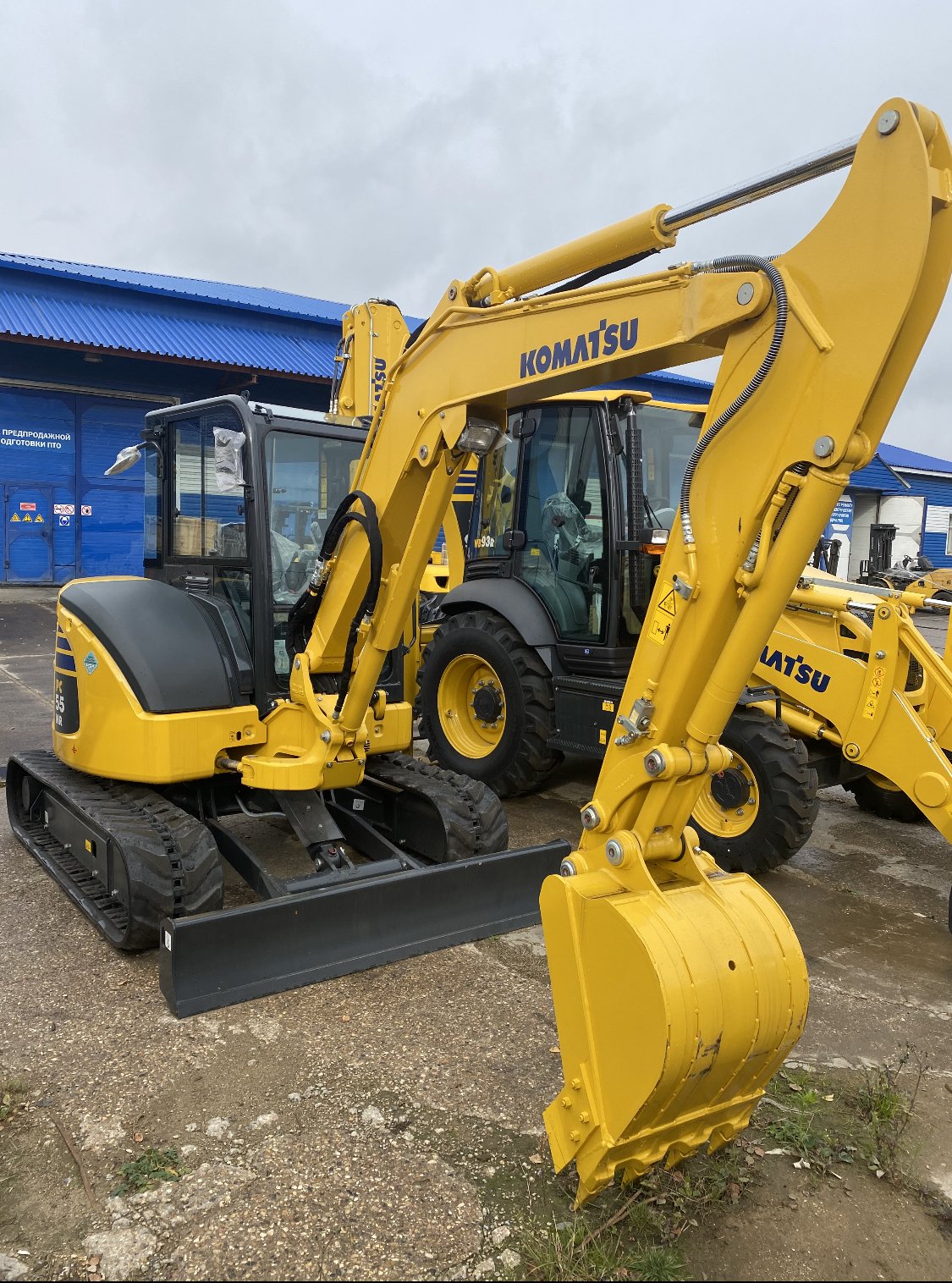 Аренда мини-экскаватора Komatsu PC55MR-3 с оператором