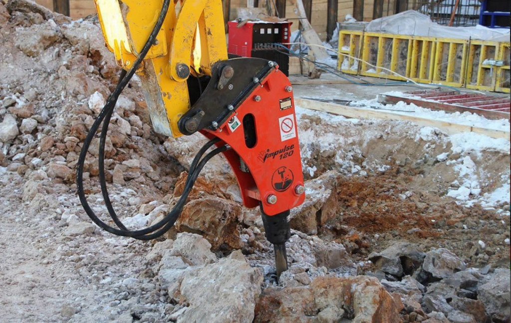 Аренда гидромолота, гидроклина на тракторе JCB